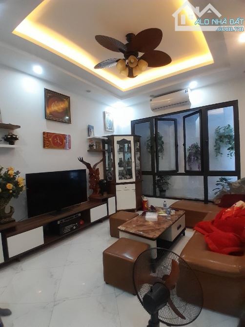 NHÀ HOT ĐẠI LINH 55M2 x 5T, Ô TÔ, NỘI THẤT XỊN, GIÁ TỐT CHỈ 6.79 TỶ