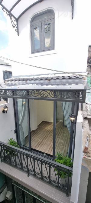 💥🏠🔥Siêu phẩm, sát MT, Bà Hom, Q6, 3tầng mới tinh đẹp lung linh, Full nội thất,nhỉnh 2tỷ - 1