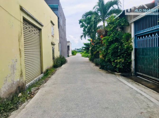 Đất bán ngay UBND MỸ HẠNH NAM , 1ty130 Triệu , Sổ Hồng Riêng 120m2 Thổ Cư - 2