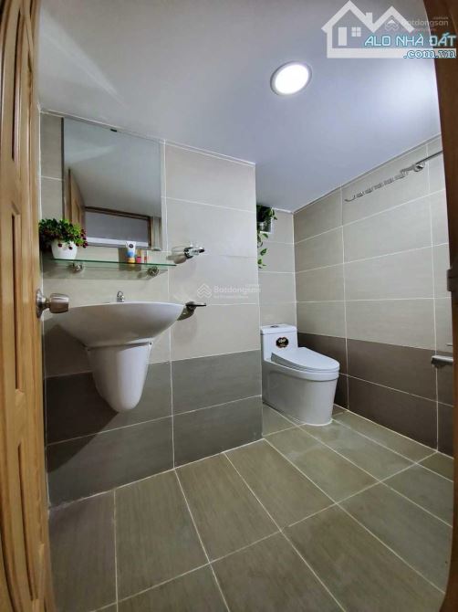 Bán Tòa Nhà CHDV có sẵn 17 phòng có thang máy 6,5x20m hẻm xe tải vi vu Điện Biên Phủ P17 - 2