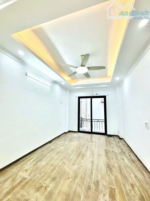 Siêu hiếm nhà trung tâm Văn Quán Hà Đông hai thoáng 30m2 4 tầng dân xây giá 6.15 tỷ - 2