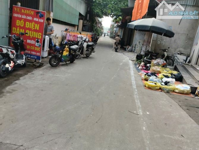 TIN ĐƯỢC 0 ĐẤT  TP TỪ SƠN CÓ NHÀ C4  DT163m2 GIÁ CHỈ 6Tr500tr/1m cạnh nhà văn hó - 2