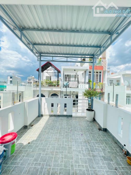 🏠🏠🏠NHÀ VƯỜN LẠI HẺM XE TẢI 4 TẦNG NỘI THẤT CAO CẤP. KHU VỰC VIP TÂN PHÚ.6.5 TỶ - 4