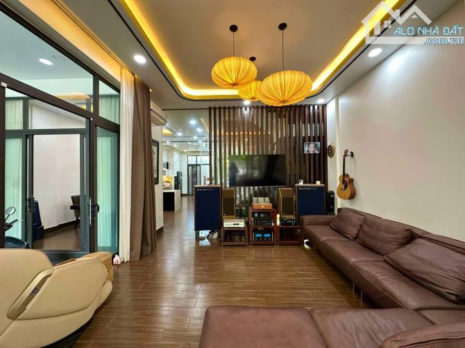 BIỆT THỤ KHU VIP BÊN SÔNG HIỆP BÌNH CHÁNH - 184M2 - 23,9 TỶ - NÔỊ THẤT CAO CẤP - 8