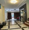 Bán nhà Nguyễn Văn Cừ gara thang máy 66m2 5 tầng mặt tiền 4.8m