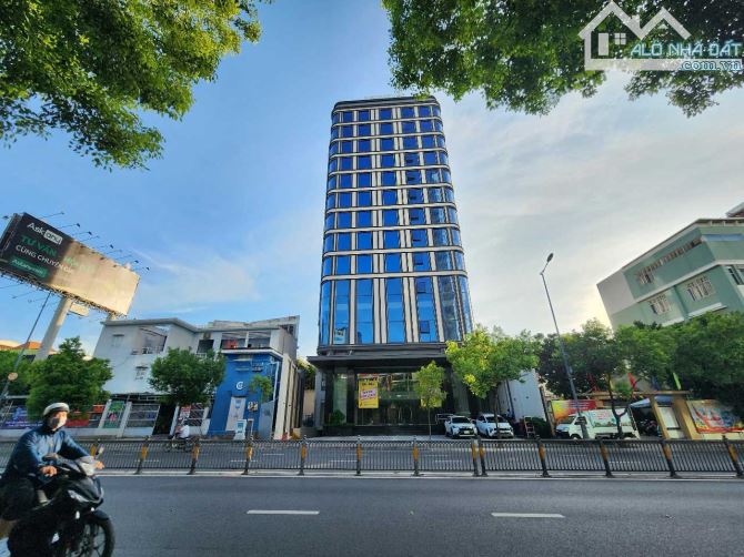 Bán gấp khuôn đất 1600m2 - Mặt tiền Nguyễn Đình Chính góc Nguyễn Văn Trỗi, Phú Nhuận