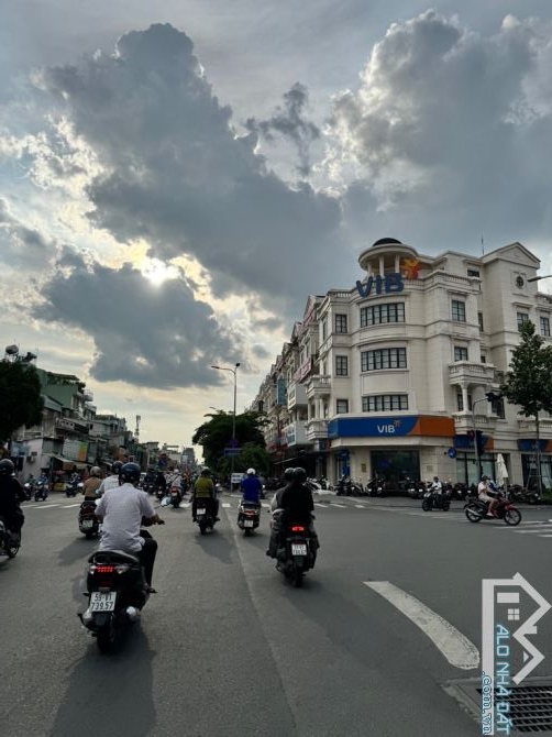 5.9 TỶ - PHAN VĂN TRỊ - 33MV – NGANG HƠN 4M - HẺM NHỰA 6M – XE HƠI NGỦ TRONG NHÀ – 4 PHÒNG