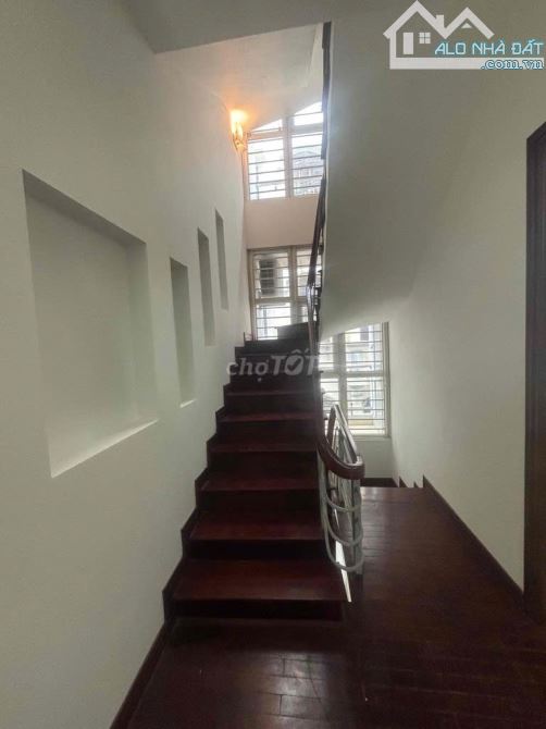Cho thuê nhà trên đường Trần Quốc Hoàn, Cầu Giấy, Hà Nội. dt 50 m2 x 5 tầng, giá 19 triệu - 1