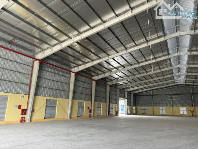 Cho thuê 2000m2 xưởng mới tinh (Giá rẻ) ở gần TP Bắc Ninh) - 1