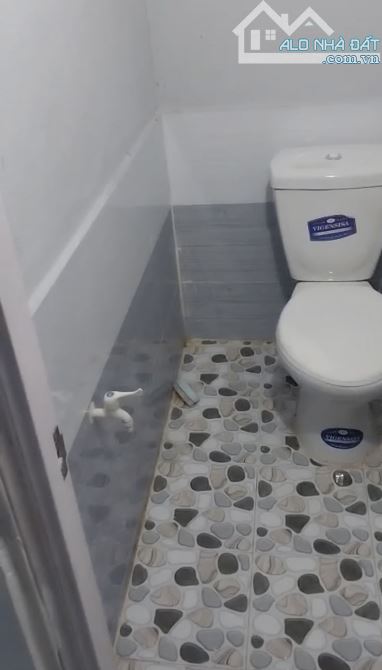 Bán dãy nhà trọ xã Phước Đông, huyện Cần Đước: Dt 306m2; sát QL50 - 13