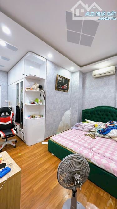 SIÊU PHẨM 5 TẦNG 50M2 GIÁ RẺ CÁCH XE  HƠI 3 CĂN CHỈ 10 MÉT KHAI THÁC 25TR/TH - 13