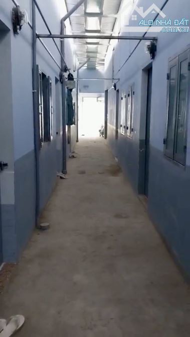 Bán dãy nhà trọ xã Phước Đông, huyện Cần Đước: Dt 306m2; sát QL50 - 16