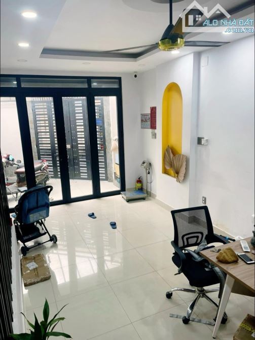 TRỊNH ĐÌNH TRỌNG - TÂN PHÚ - 60M2 - HẺM XE TẢI THÔNG - GIÁ 7 TỶ 89 - 2