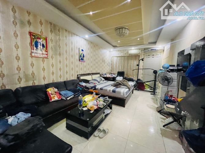 Hàng Hiếm + Phân khúc vàng ! Hẻm 7 chỗ Lê Quang Định (4x17m) Nhà 4 Tầng, Gần chợ Bà Chiểu - 2