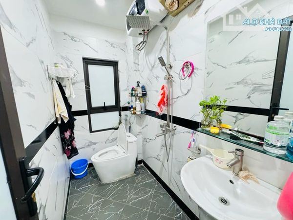 B.AN NHÀ TÂN MAI - OTO CHẠY QUA NHÀ - MẶT TIỀN RỘNG 4.1m - NHÀ 2 THOÁNG - 3