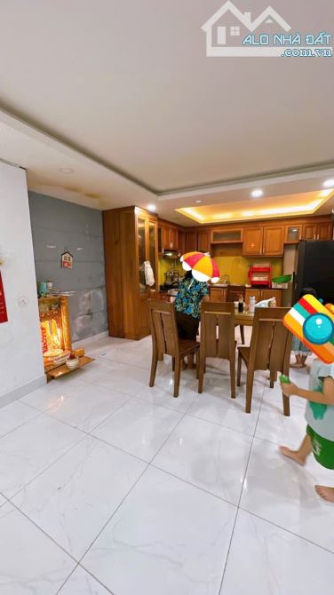 SIÊU PHẨM 5 TẦNG 50M2 GIÁ RẺ CÁCH XE  HƠI 3 CĂN CHỈ 10 MÉT KHAI THÁC 25TR/TH - 4