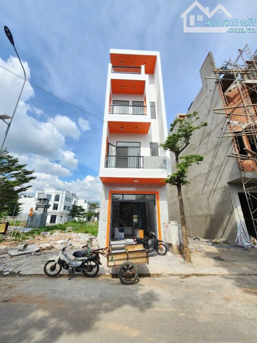 3,75Tỷ TL🔥Bán nhà 1 trệt 2 lầu + Tum KDC Lộc Phát Residence, P.Thuận Giao, Thuận An