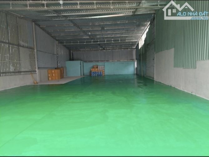 Cho thuê kho xưởng TPK Tân Uyên 200m/6tr nền epoxy làm kho sản xuất