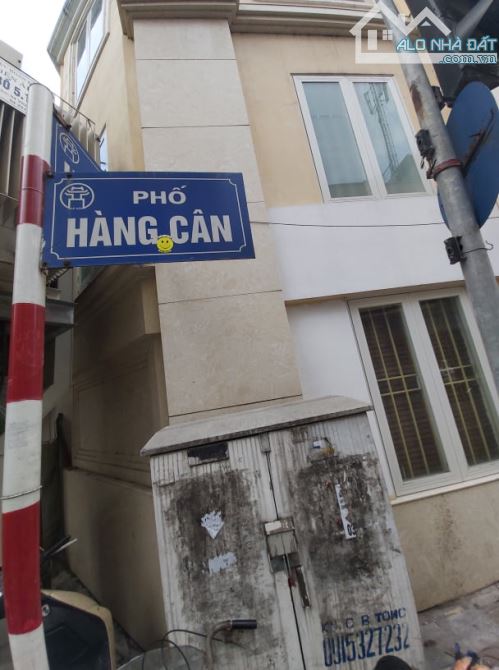 Bán khách sạn MP Hàng Cân, DT 230m2 x 9 tầng, MT 8m, 45P, doanh thu 800 tr/th Giá 165 tỷ
