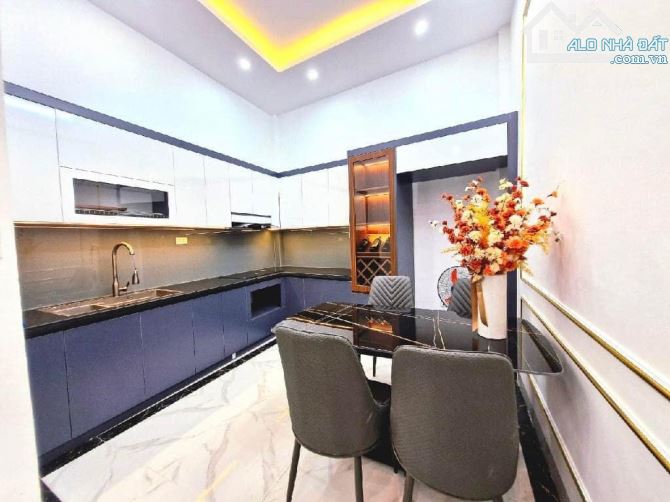 Bán gấp nhà Hoàng Mai ngõ rộng thênh thang, 30m2, 4 tỷ - 1