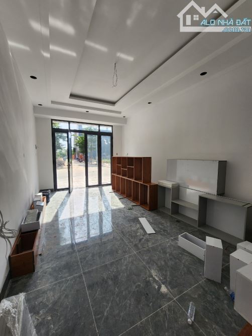 3,55Tỷ TL🔥 Bán nhà 1 trệt 2 lầu + Tum KDC Lộc Phát Residence, P.Thuận Giao, Thuận An - 1