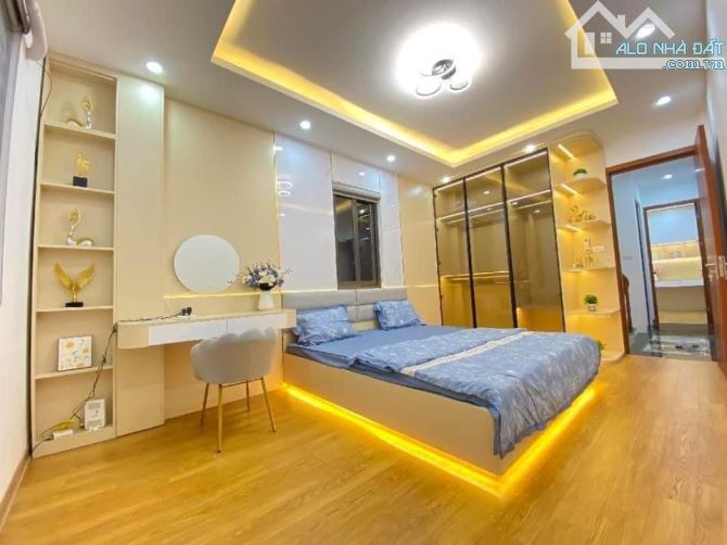 Bán nhà Ái Mộ, mặt phố, kinh doanh, nhà đẹp, 59m2, giá 13 tỷ X - 1