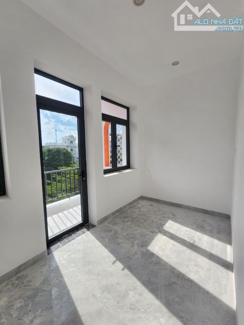 3,75Tỷ TL🔥Bán nhà 1 trệt 2 lầu + Tum KDC Lộc Phát Residence, P.Thuận Giao, Thuận An - 12