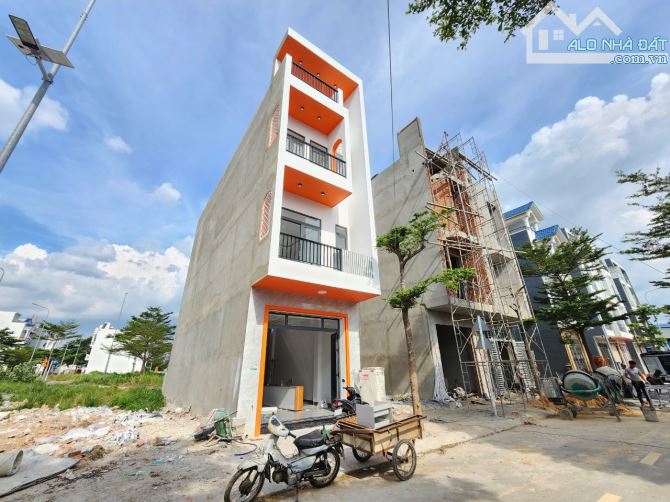 3,75Tỷ TL🔥Bán nhà 1 trệt 2 lầu + Tum KDC Lộc Phát Residence, P.Thuận Giao, Thuận An - 15