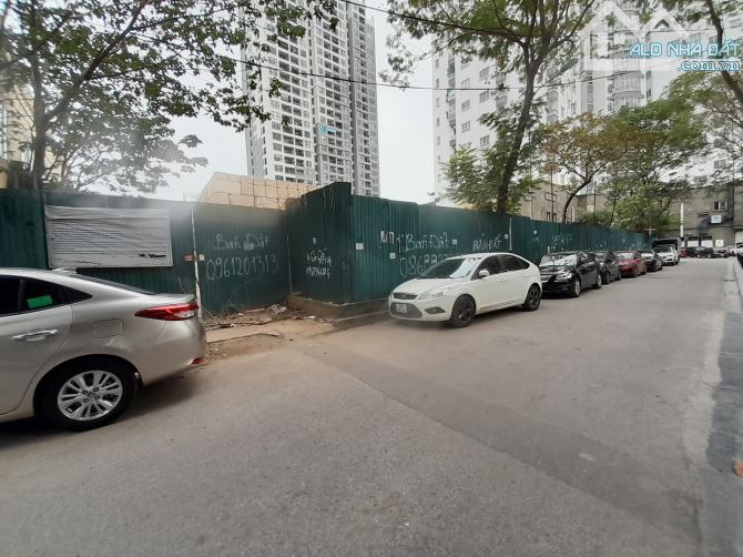 Bán mảnh đất thổ cư mặt đường 3 ô tô tránh Dịch Vọng Hậu, 680m2, mặt tiền 25m 185 triệu/m² - 1