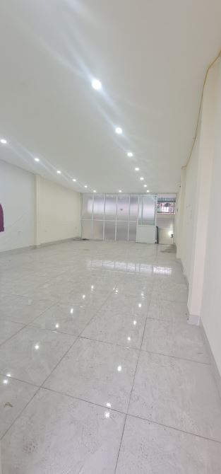 Cho thuê nhà Ngõ 93 Hoàng Văn Thái, 110m2 x 2 sàn, 16 triệu/tháng, xe tải đỗ cửa - 2