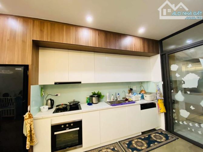 Giá đầu tư! Bán nhà Trần Quốc Hoàn Ô tô, kd đỉnh, DT 55/66m2, MT 5,5m Giá hơn 15 tỷ - 2