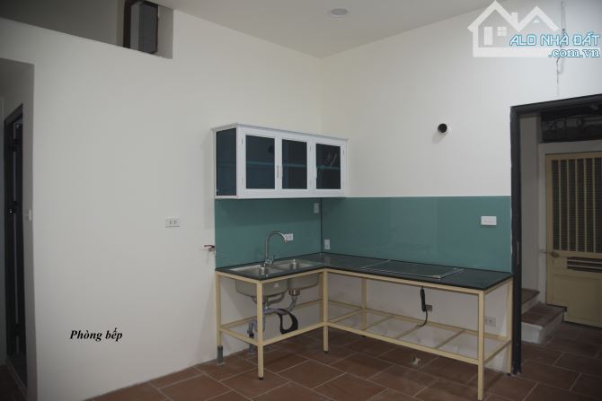 Cho thuê cả nhà 60m2 số 9 ngõ Hàng Thịt, Phố HBT Hà nội - 3