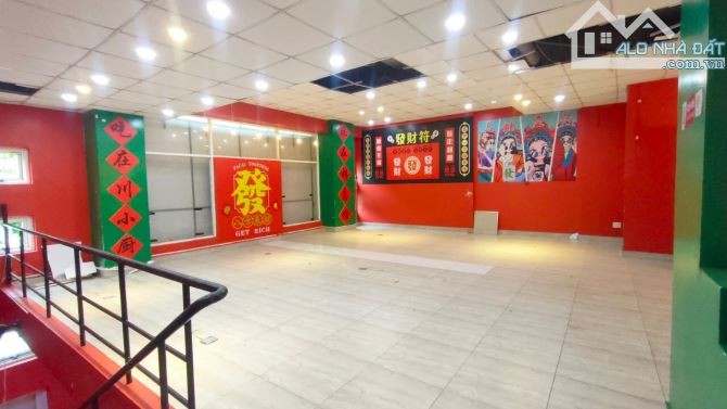 Cho thuê Shophouse Phú Mỹ Hưng 200 m2 giá 60 triệu tiện kinh doanh mọi ngành nghề - 3