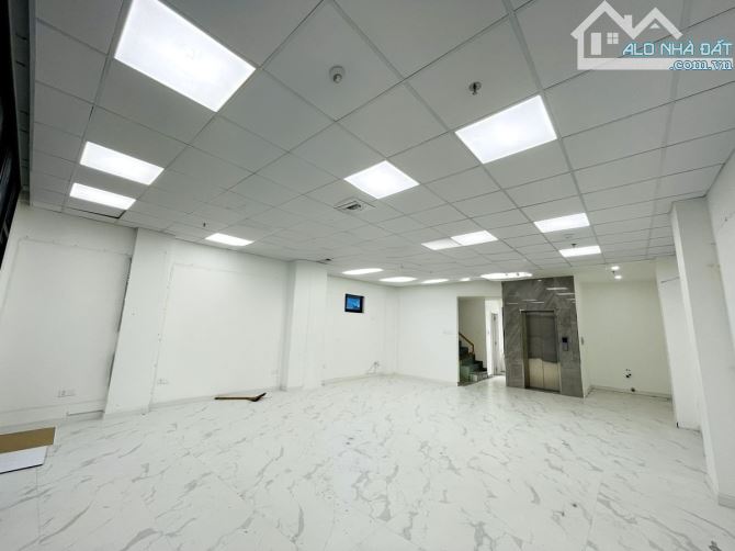 CHO THUÊ Tòa Nhà MỚI ĐẸP 1000 m2 -  MT Tô Hiến Thành, Quận 10 - P7.8mx22m-P1H 6L suốt, TM. - 9