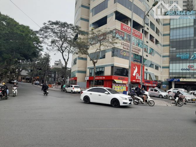 Bán đất Ngọc Thụy 1700m2, Ô tô tránh, mặt tiền 50m, giá 160 tỷ