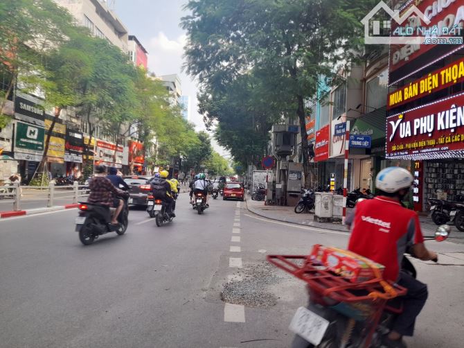 Bán nhà mặt phố đẳng cấp cao Thái Hà 575m2 x 3 Tầng, MT 15.6m, Giá 320 tỷ - 1