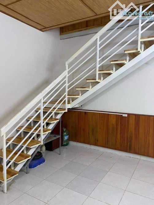 Nhà hai mặt tiền hẻm Trần Quang Diệu. DTTT : 80m2 . Giá 5tỷ8 - 1