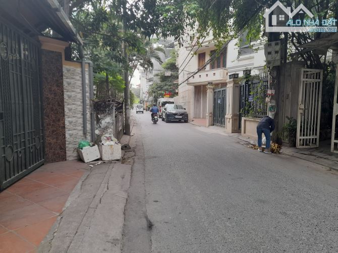 Bán đất Ngọc Thụy 1700m2, Ô tô tránh, mặt tiền 50m, giá 160 tỷ - 3