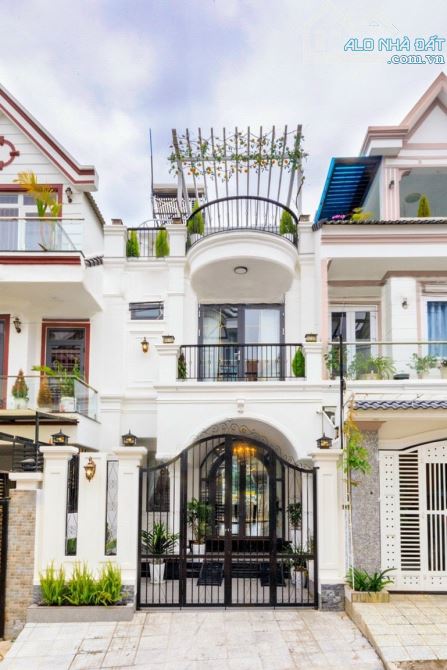 Villa 5 Tầng. 9PKD View Thoáng Bao Đẹp. KQH Thái Lâm. P4. Đà Lạt. Giá 11 Tỷ TL