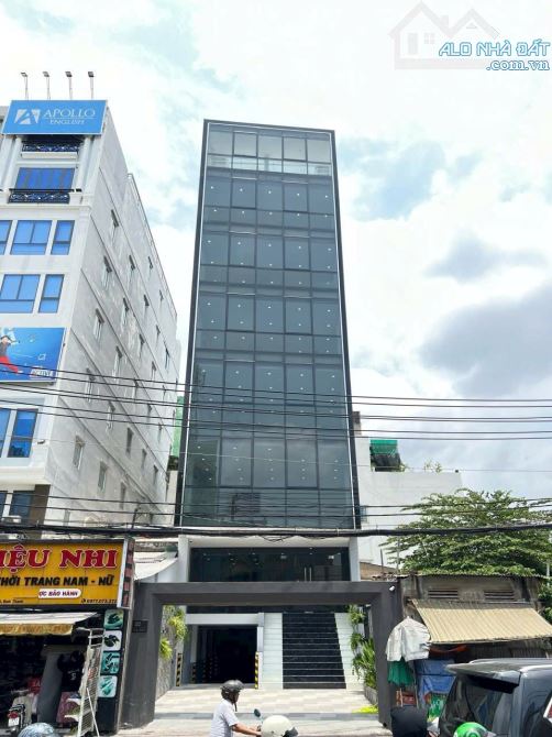 Bán tòa nhà ốp kính đường Cộng Hòa, Tân Bình. (4x39m) nhà 4 lầu giá chỉ hơn 160 triệu/m2