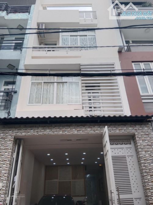 Cực hiếm! Diện tích chuẩn 4x18m, xe hơi ngủ trong nhà Lê Quang Định, Bình Thạnh - Giá Tốt