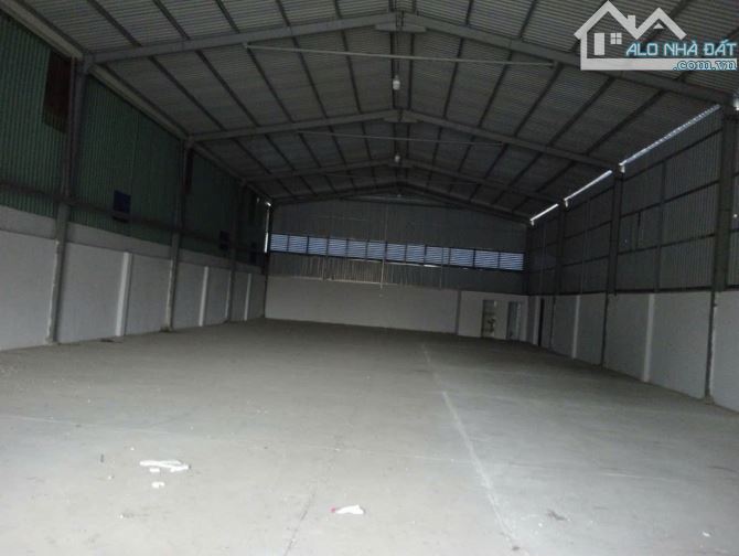 Cho thuê 400m2 xưởng gần chợ Lái Thiêu gần Quốc Lộ 14 sát gần kcn Vsip 1 Thuận tiện đi sài