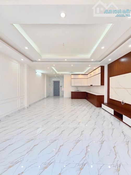 👉🏠 SIÊU PHẨM NHÀ 5 TẦNG THANG MÁY SỊN SÒ XD ĐỘC LẬP TẠI TÂN MAI🏠🏠 - 1