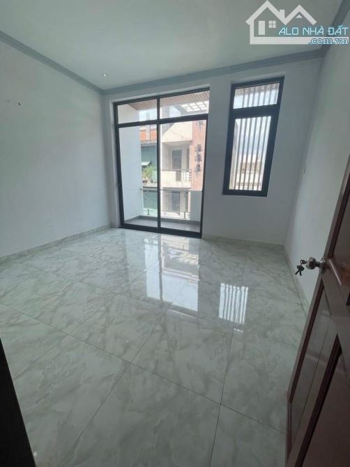 Bán Nhà MT KDC Bình Phú 1 Quận 6 72m2 - 3