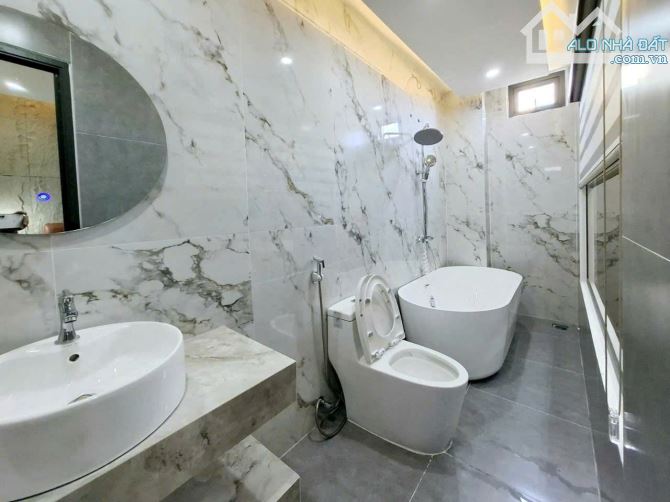 MUA NGAY NHÀ MẶT TIỀN HÒA PHÚ 4 khá đẹp - 80m² ngang 5m x 16m - 3 TẦNG 3 PN 3 WC - 7