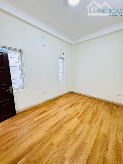 BÁN NHÀ HAI BÀ TRƯNG, TRÊN 7 TỶ NHÀ 40M2, Ô TÔ ĐỖ CỬA, LÔ GÓC 3 THOÁNG, 4 TẦNG, 100M RA PH - 9