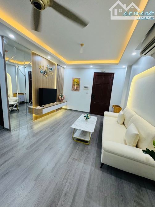 CHCC RICE CITY TÂY NAM LINH ĐÀM, DT65M2 2N2WC 3.5 TỶ, TẦNG TRUNG, CĂN GÓC, NỘI THẤT LUXURY