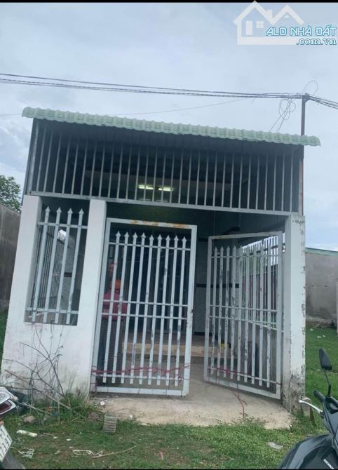 Ngộp Gấp căn nhà 95m2. Giá 720tr, SHR Đ Lê Minh Nhựt Huyện Củ Chi