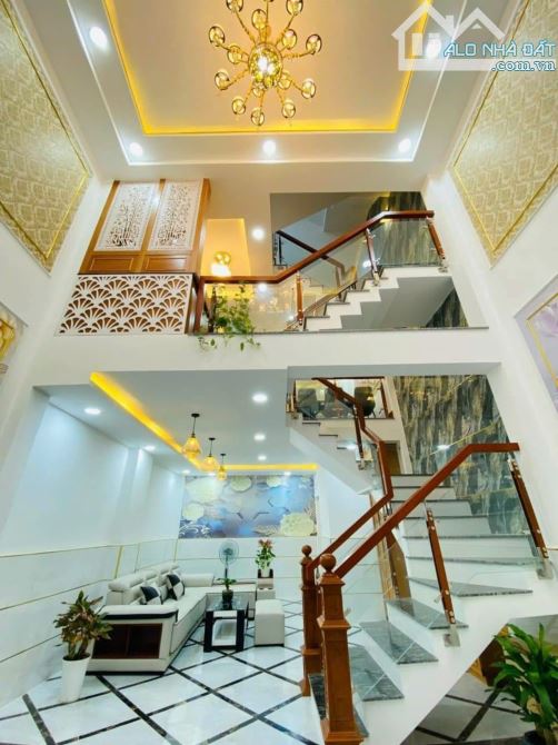 Bán nhà Hoàng Hoa Thám, Q.Tân Bình, 50m2, giá nhỉnh 3.1 tỷ, SHR, sẵn HĐ thuê