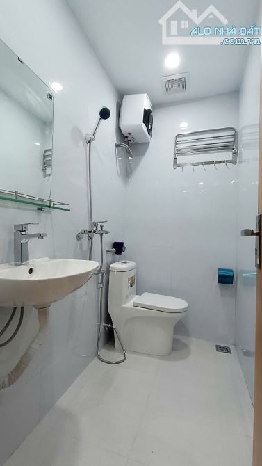 Cho Thuê CCMN Ngõ 108 Nguyễn Lân Thanh Xuân 30m2 Studio Thang Máy Máy Giặt Riêng Full Nội